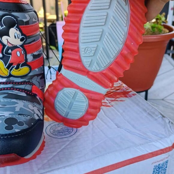 Disney kids winter boots brand new! - Picture 8 of 9